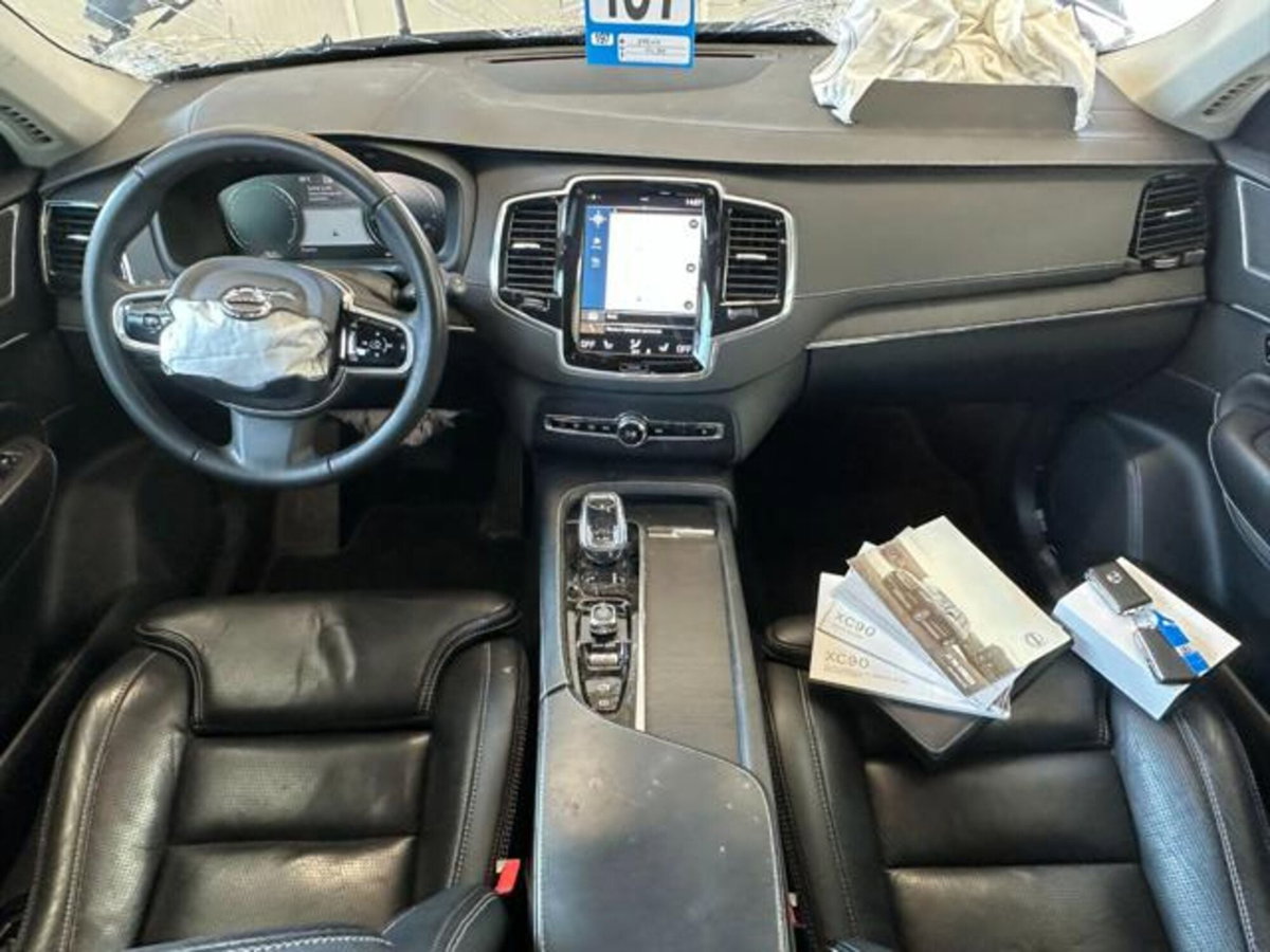 Volvo XC90 B5 (d) AWD Geartronic 7 posti Inscription (15)