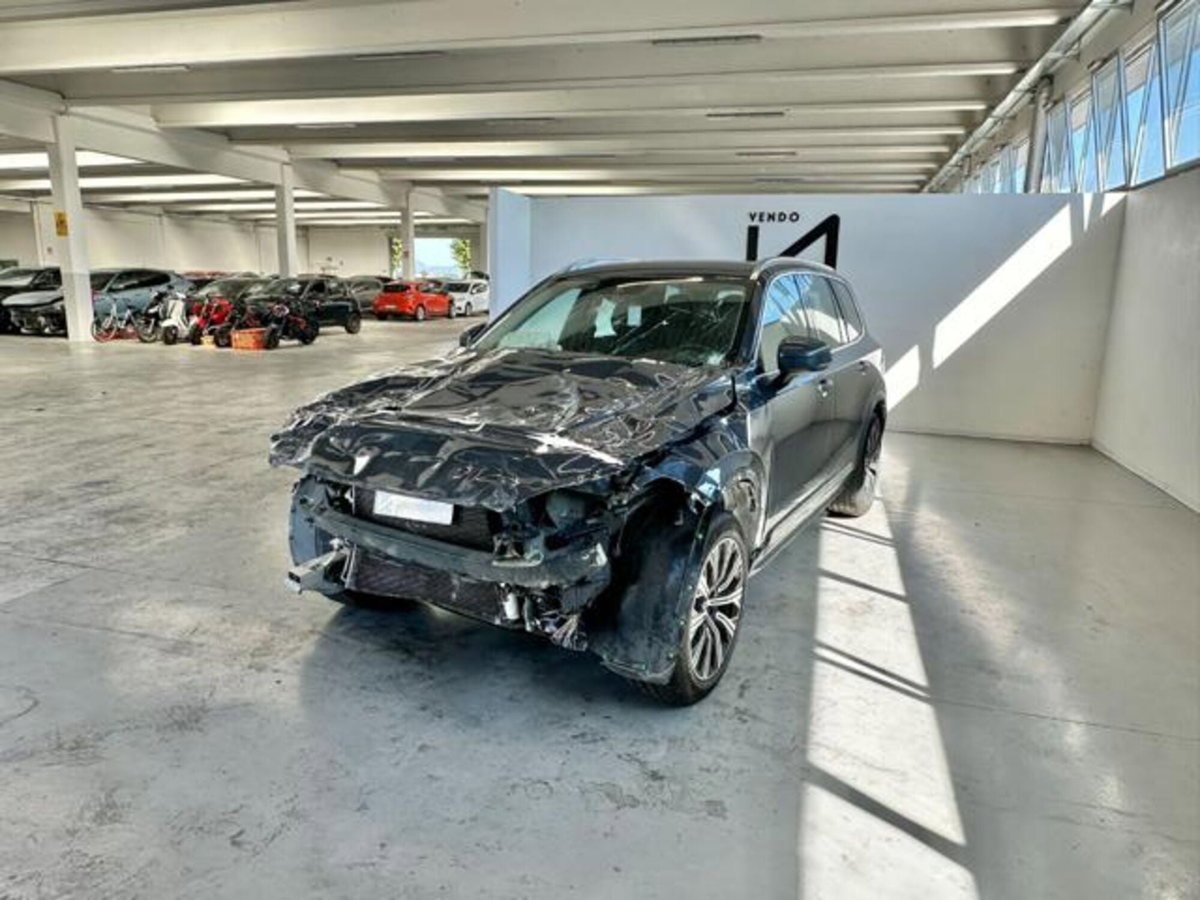Volvo XC90 B5 (d) AWD Geartronic 7 posti Inscription (3)