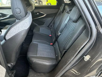Peugeot 3008 1.2 hybrid GT Exclusive 145cv e-dcs6 (14)