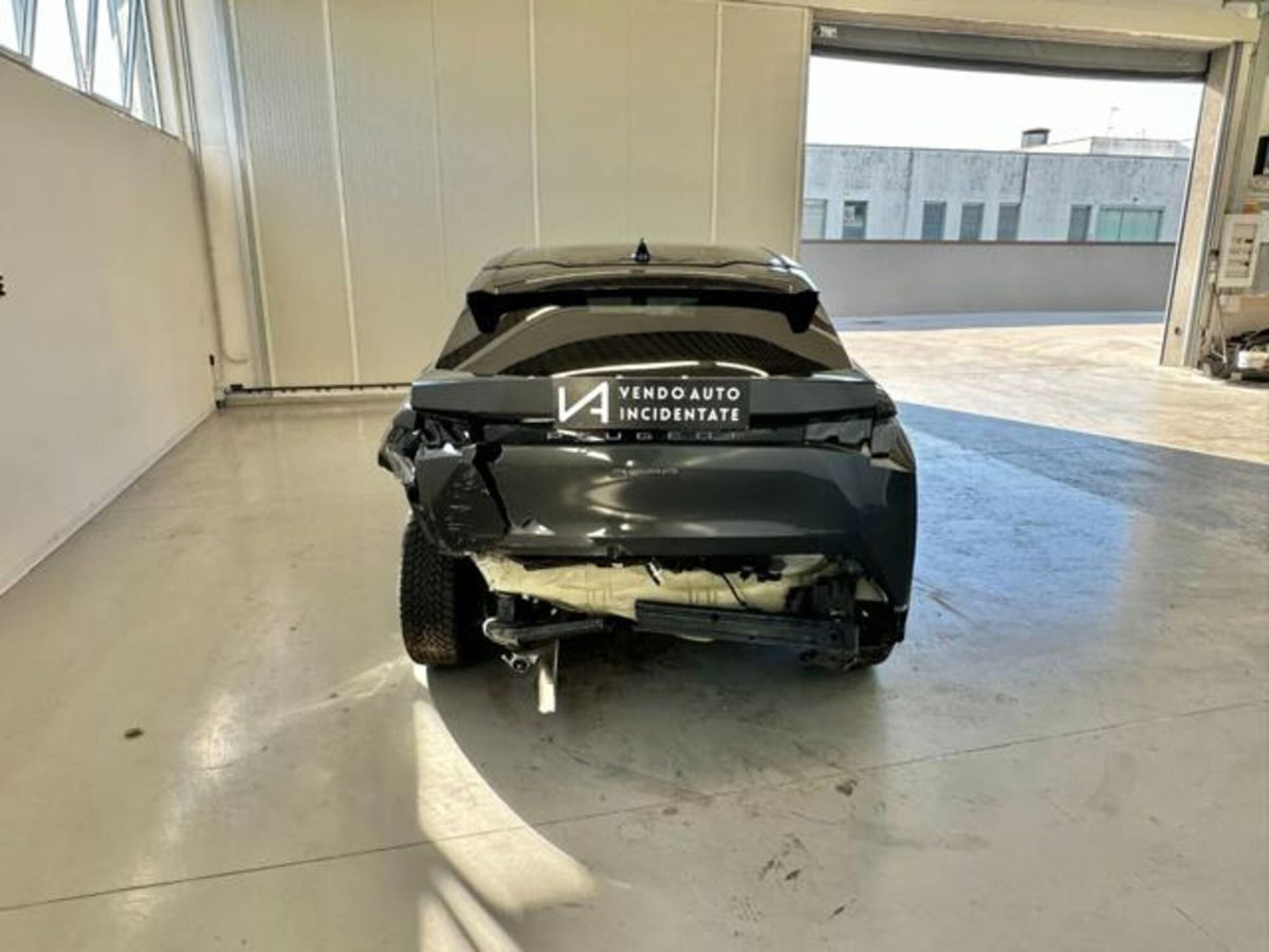 Peugeot 3008 1.2 hybrid GT Exclusive 145cv e-dcs6 (6)