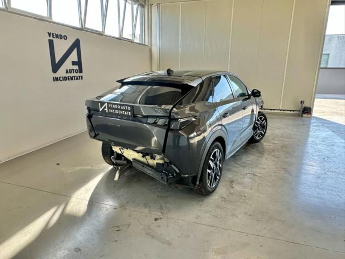 Peugeot 3008 1.2 hybrid GT Exclusive 145cv e-dcs6 (7)