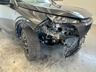Peugeot 3008 1.2 hybrid GT Exclusive 145cv e-dcs6 (9)
