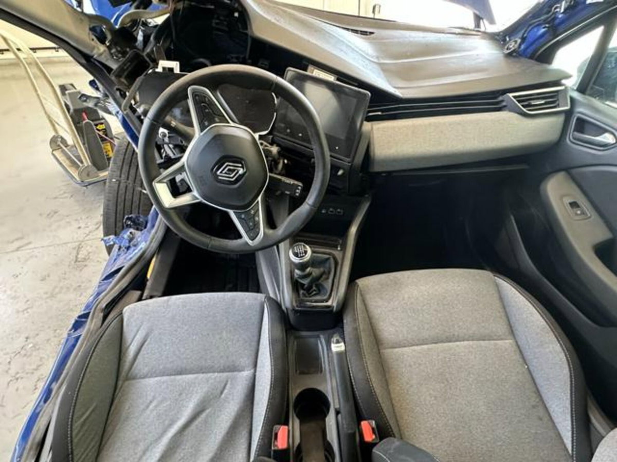Renault Clio 1.0 tce Evolution 90cv (16)