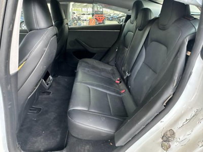 Tesla Model 3 Model 3 RWD (14)