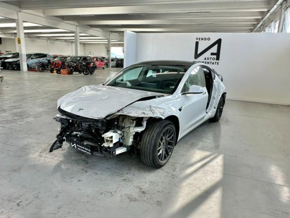 Tesla Model 3 Model 3 RWD (3)