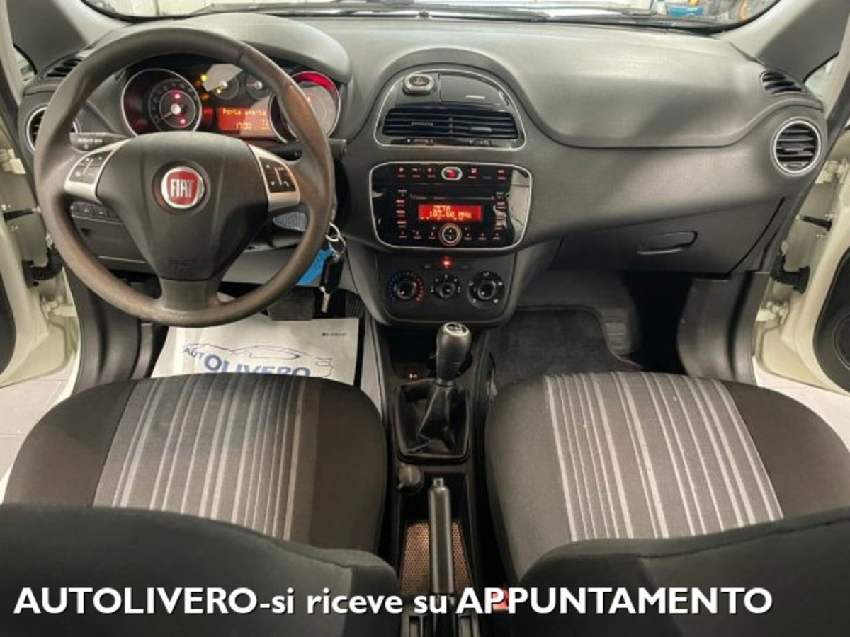 Fiat Punto Evo 1.4 5 porte S&S Dualogic Dynamic (8)