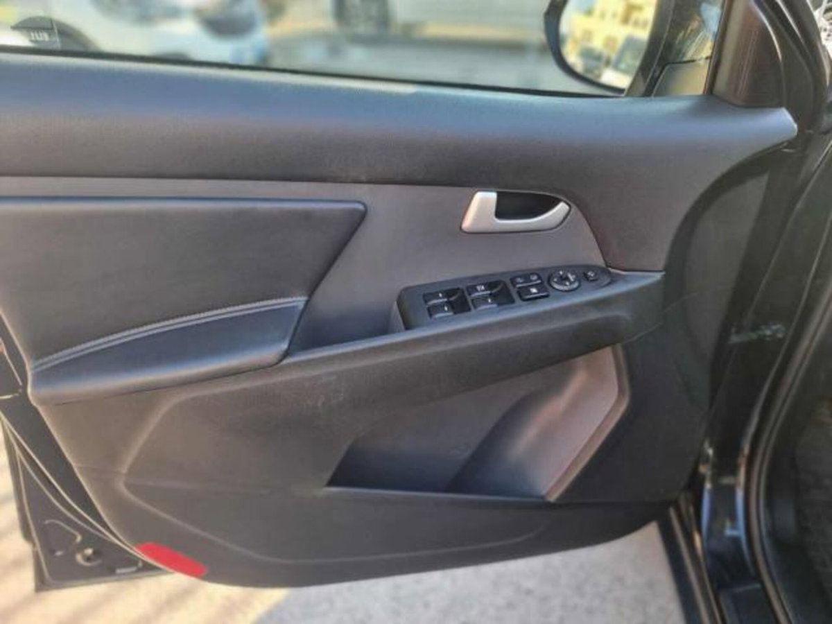 Kia Sportage 1.7 CRDI 2WD Cool (7)