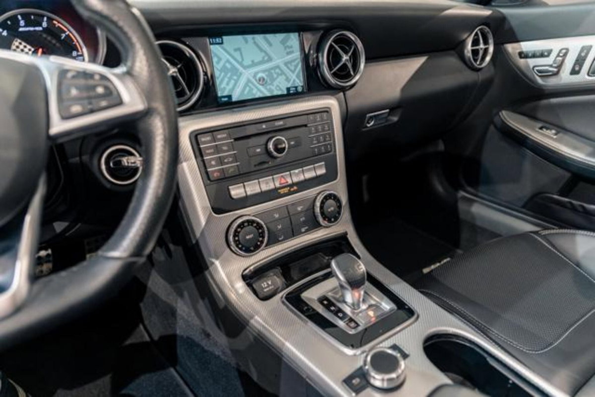 Mercedes-Benz SLC 43 AMG (14)