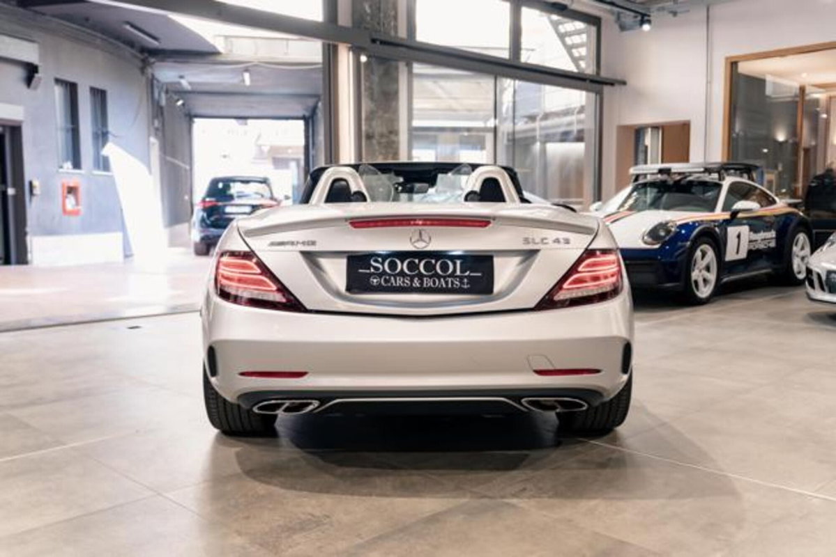 Mercedes-Benz SLC 43 AMG (6)