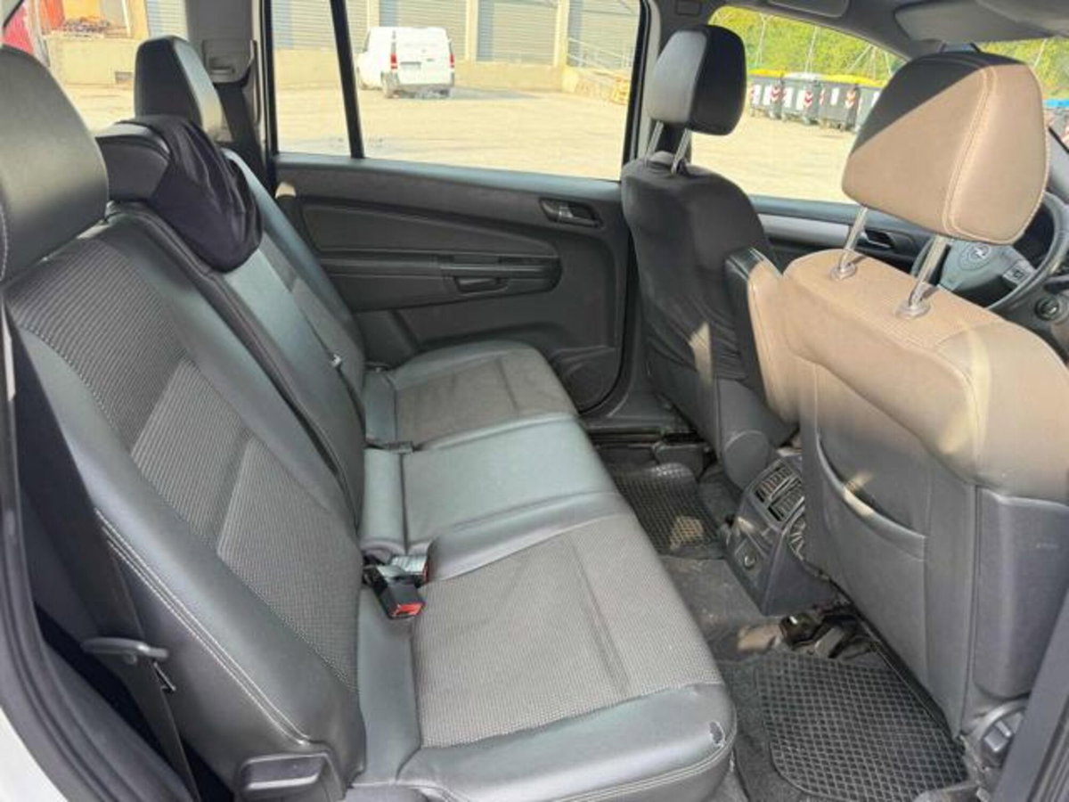 Opel Zafira 1.6 16V ecoM 94CV Club (5)
