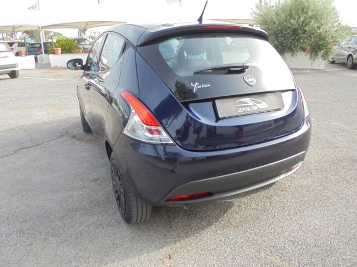 Lancia Ypsilon 1.2 69 CV 5 porte S&S Elefantino Blu (12)