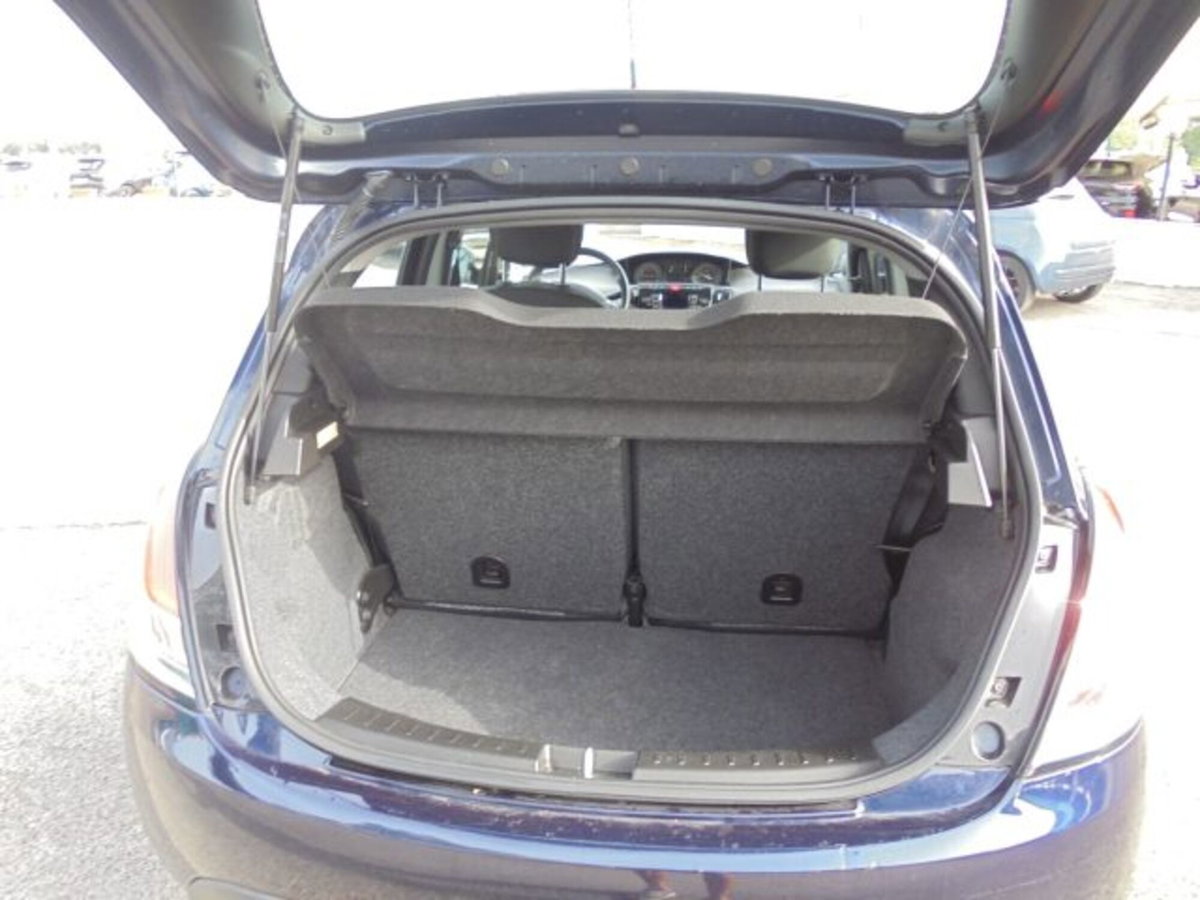 Lancia Ypsilon 1.2 69 CV 5 porte S&S Elefantino Blu (14)