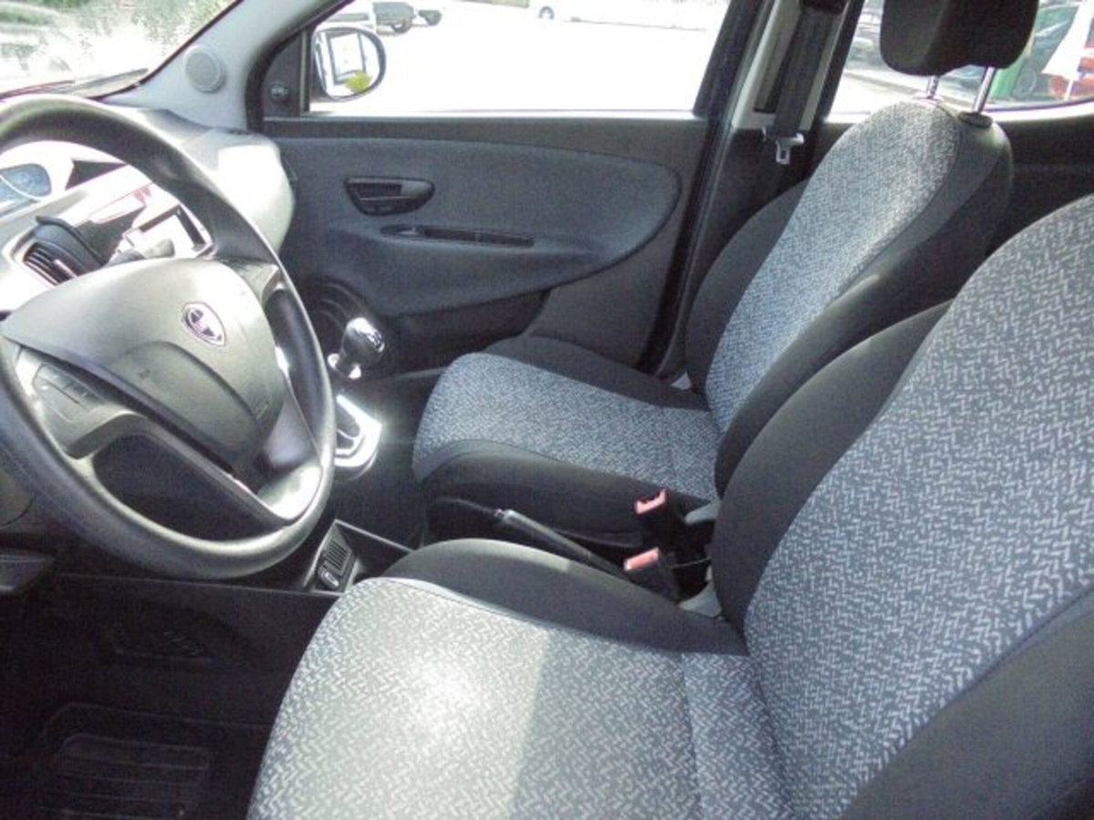 Lancia Ypsilon 1.2 69 CV 5 porte S&S Elefantino Blu (19)