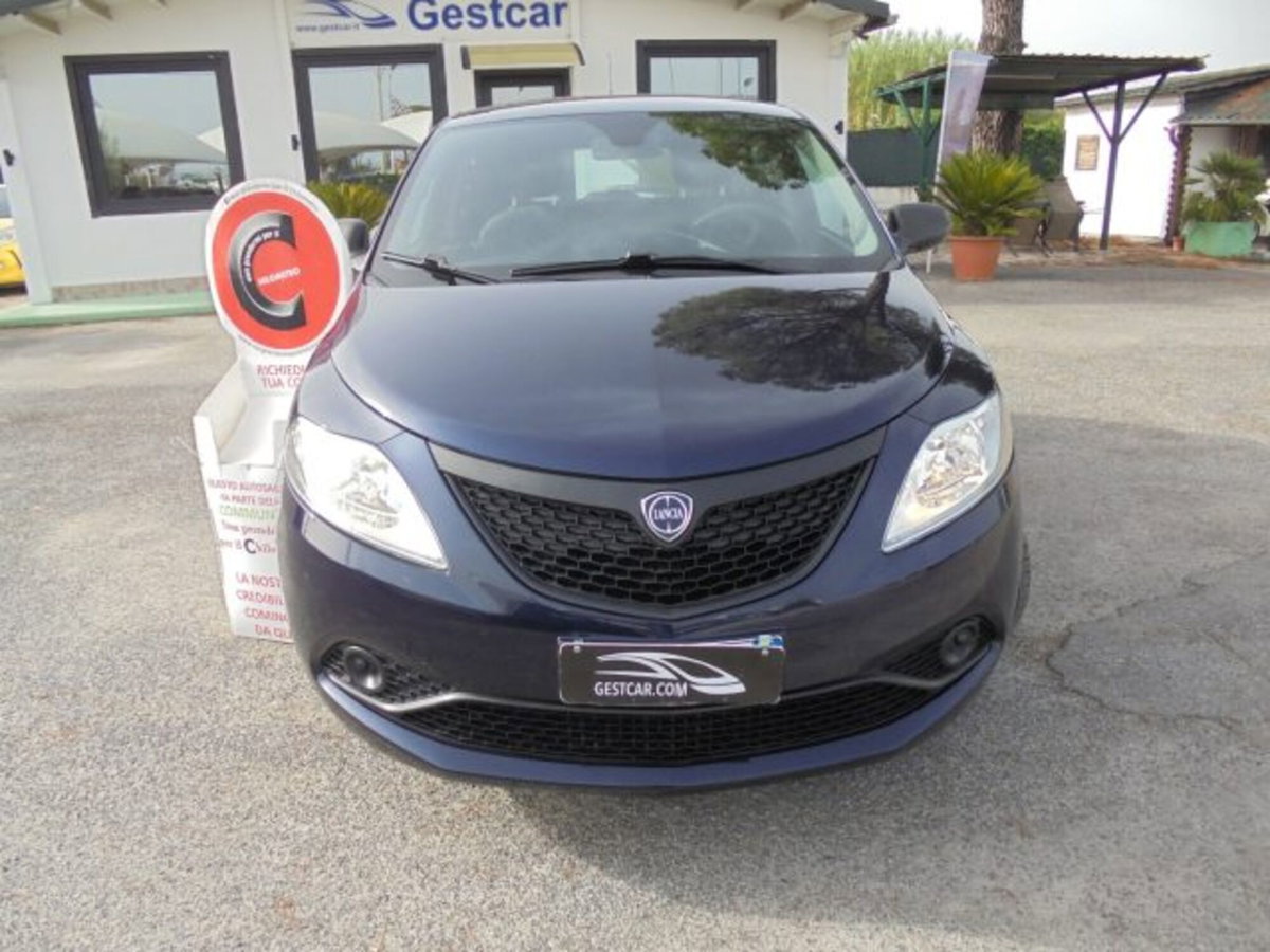 Lancia Ypsilon 1.2 69 CV 5 porte S&S Elefantino Blu (4)