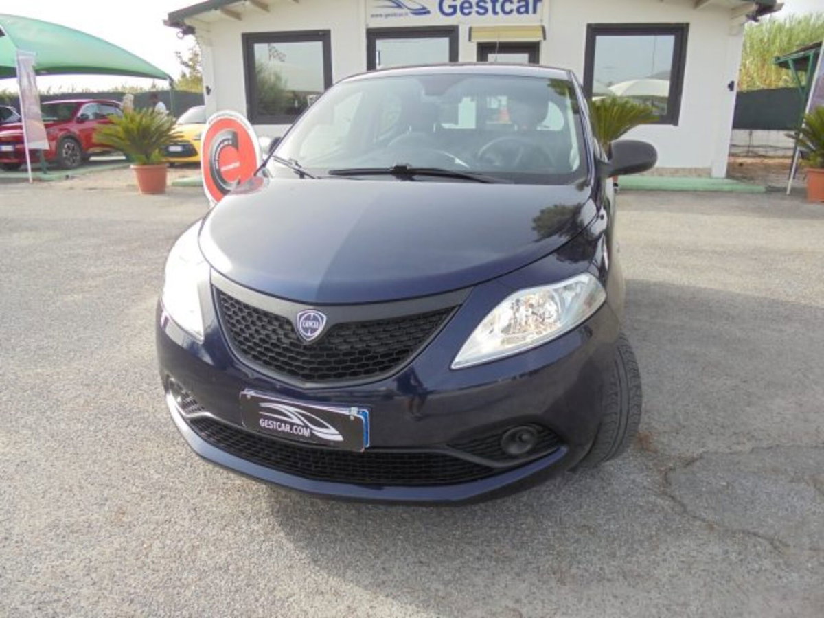Lancia Ypsilon 1.2 69 CV 5 porte S&S Elefantino Blu (5)