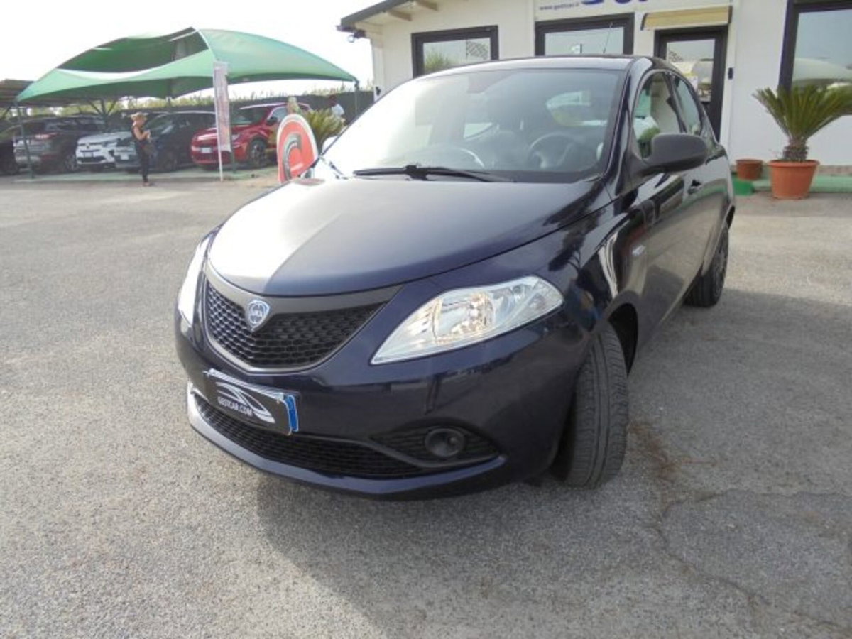 Lancia Ypsilon 1.2 69 CV 5 porte S&S Elefantino Blu (6)