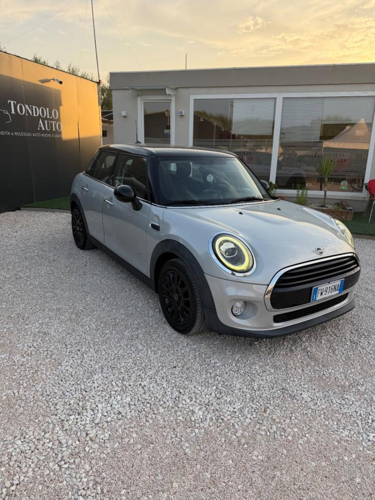 MINI Mini 1.5 Cooper D Hype 5 porte (2)