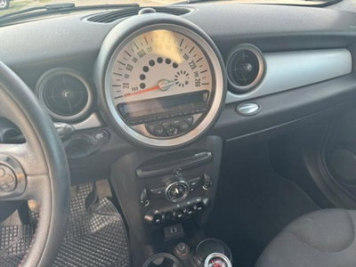 MINI Mini 1.6 16V Cooper D (12)