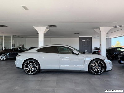 Porsche Taycan Performance Battery Plus usata