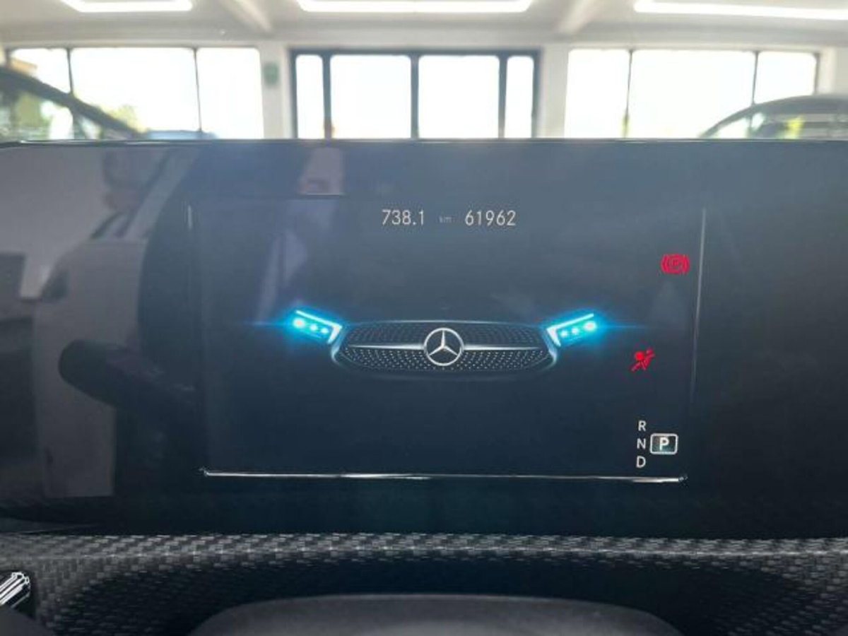 Mercedes-Benz Classe A 180 d Business (19)