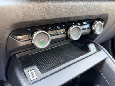 Citroen C4 1.2 hybrid You 110cv e-dcs6 (16)