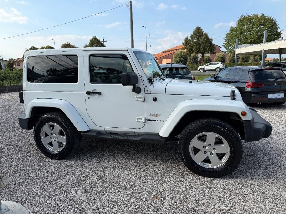 Jeep Wrangler 2.8 CRD DPF Sahara (4)