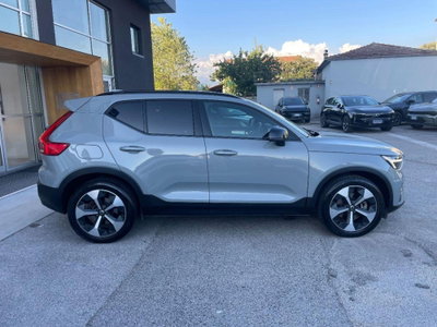 Volvo XC40 B3 automatico Plus Dark (4)