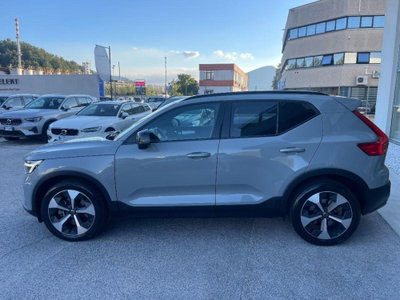 Volvo XC40 B3 automatico Plus Dark (8)