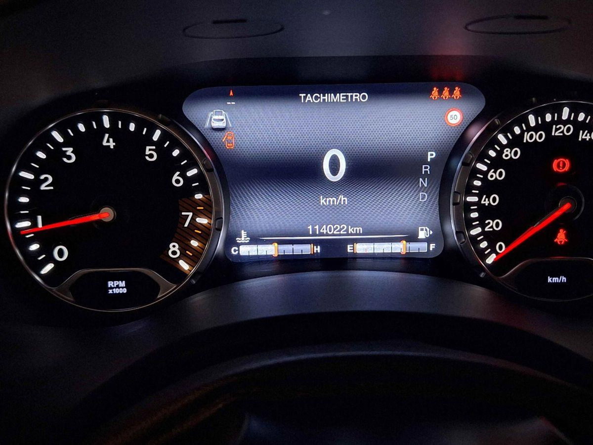 Jeep Renegade 1.3 T4 DDCT Limited (6)