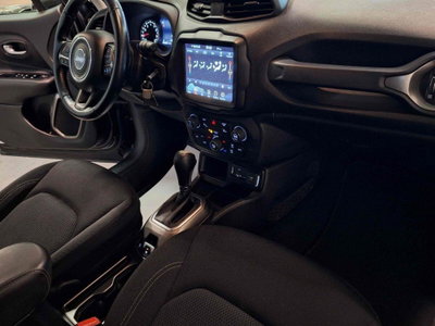 Jeep Renegade 1.3 T4 DDCT Limited (9)