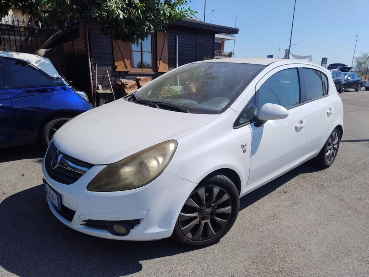 Opel Corsa 1.2 80CV 5 porte GPL-TECH Club (5)