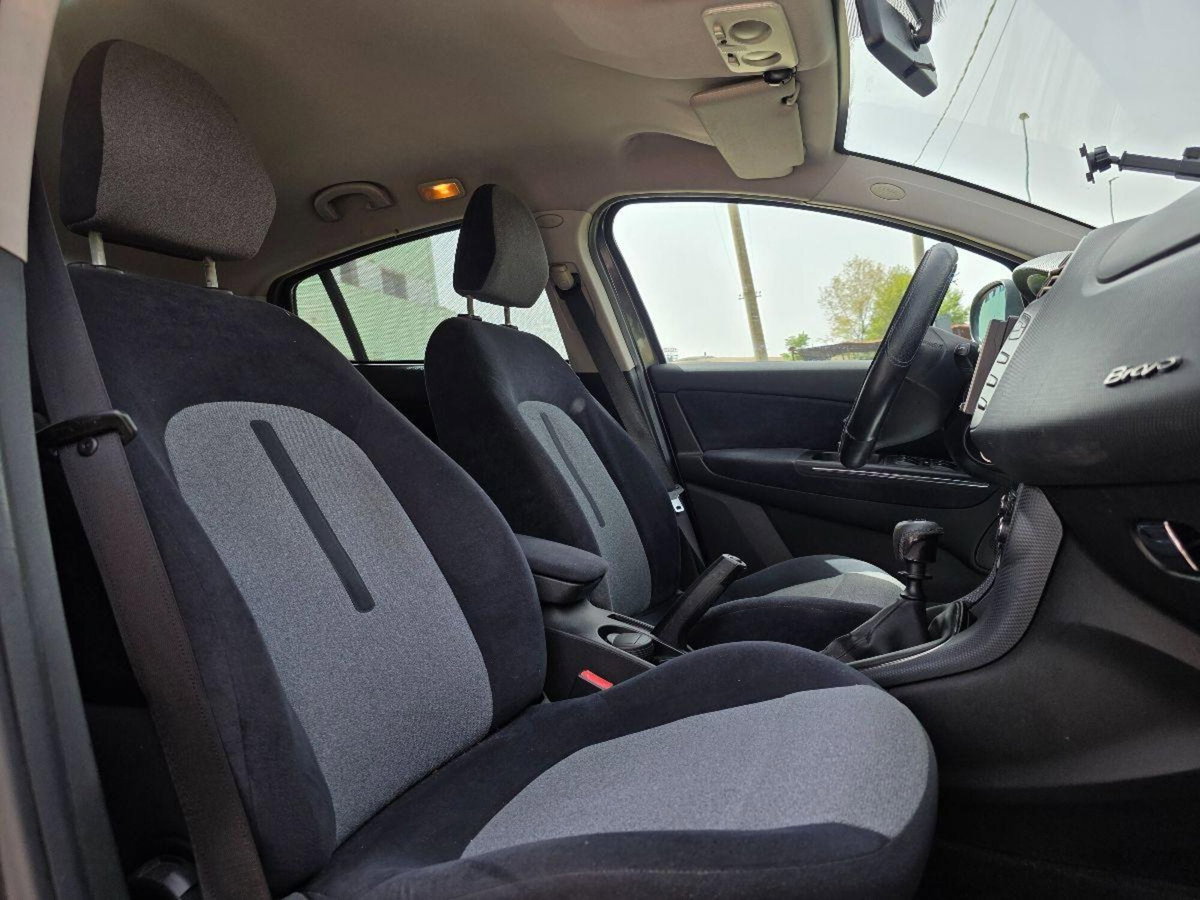Fiat Bravo 1.9 MJT 120 CV Emotion (15)
