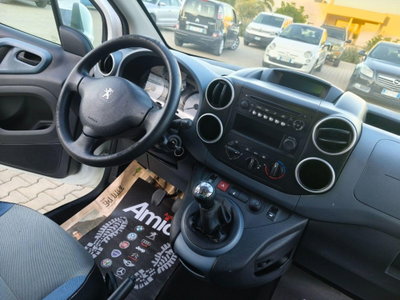 Peugeot Partner 1.6 HDi 92CV Outdoor (12)
