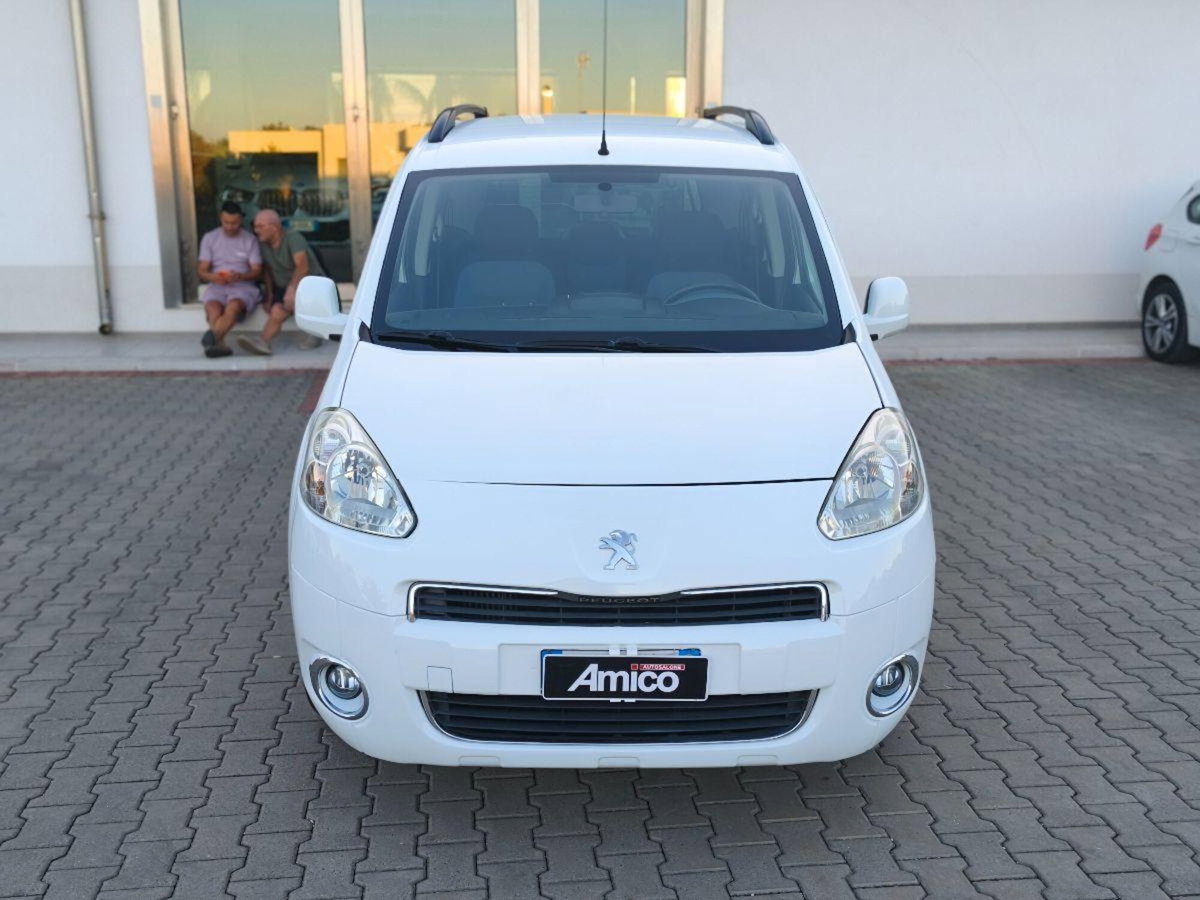 Peugeot Partner 1.6 HDi 92CV Outdoor (2)