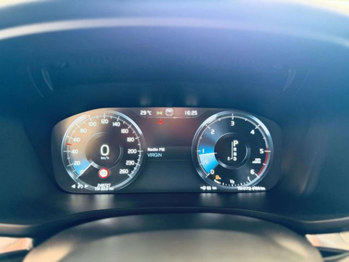 Volvo V60 D4 AWD Geartronic Business Plus (11)