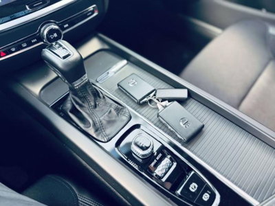 Volvo V60 D4 AWD Geartronic Business Plus (14)