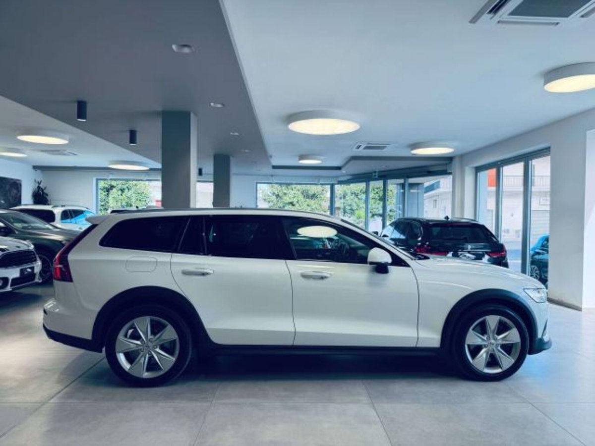 Volvo V60 D4 AWD Geartronic Business Plus (4)