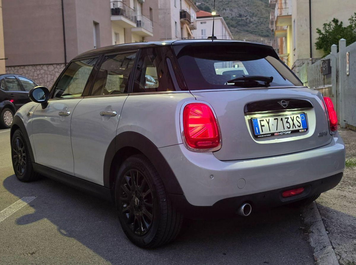 MINI Mini 1.5 Cooper 5 porte (11)