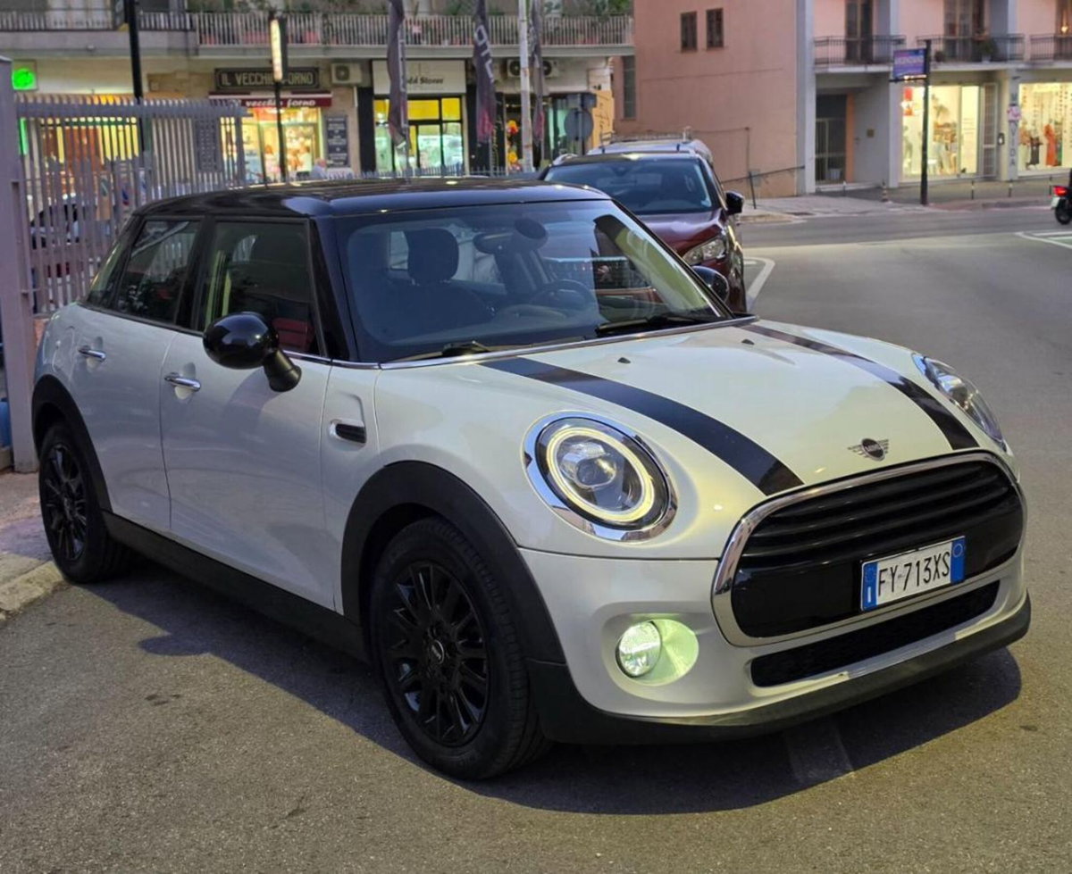 MINI Mini 1.5 Cooper 5 porte (6)