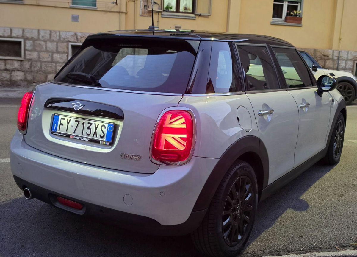 MINI Mini 1.5 Cooper 5 porte (8)