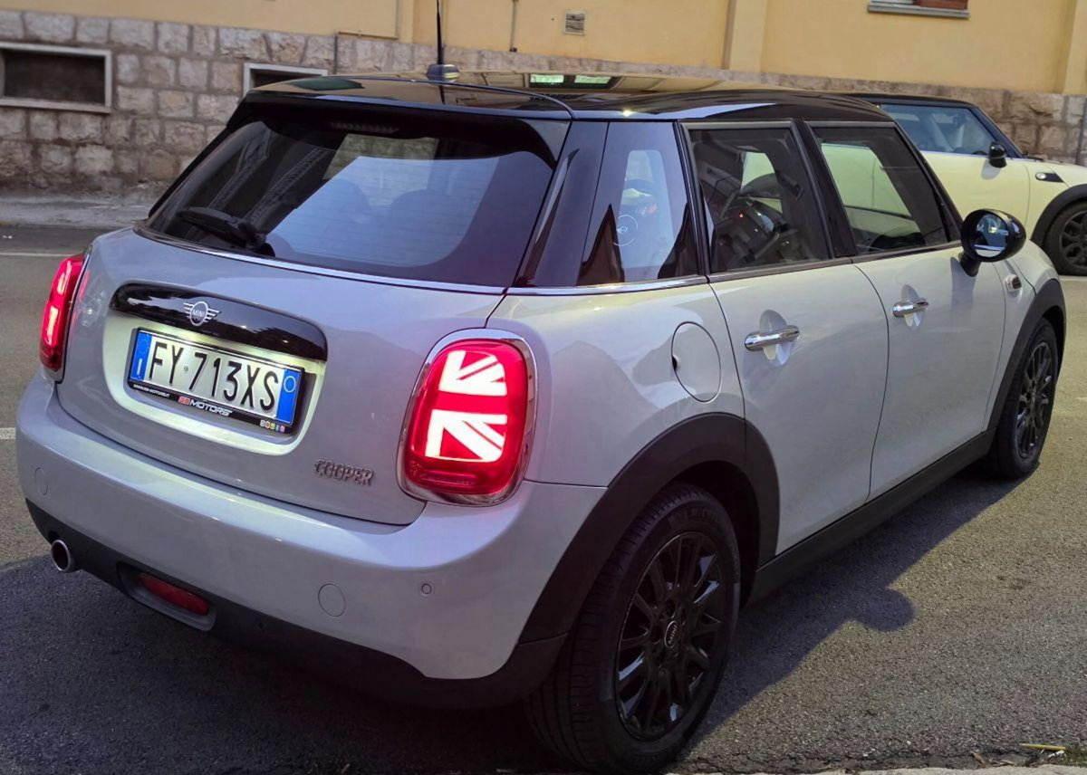 MINI Mini 1.5 Cooper 5 porte (9)