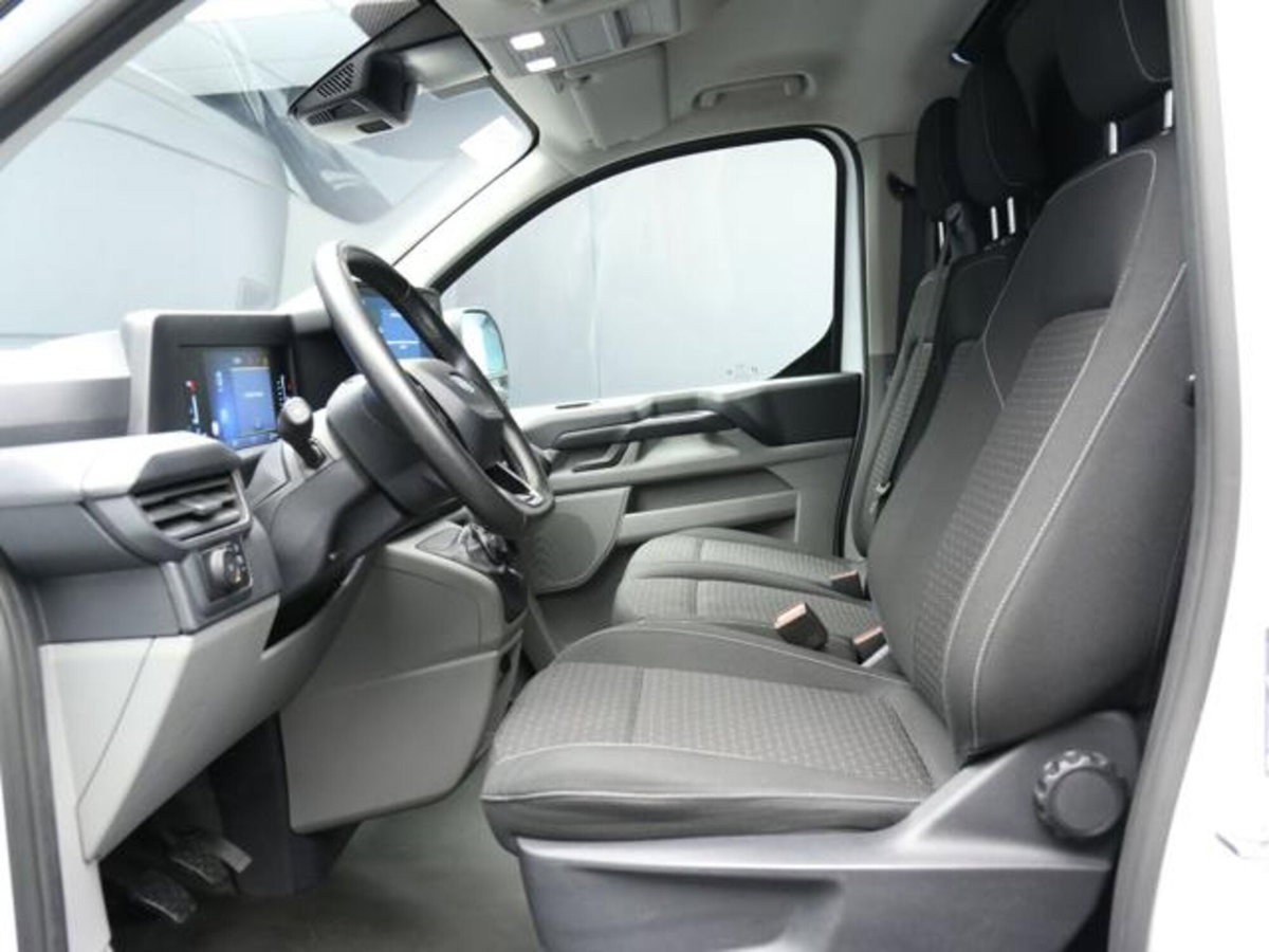 Ford Transit Custom Furgone 320 2.0 ecoblue 136cv Trend L2H1 A8 (10)