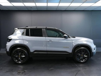 Jeep Avenger 1.2 turbo e-hybrid mhev The North Face 4xe 145cv edct6 (3)
