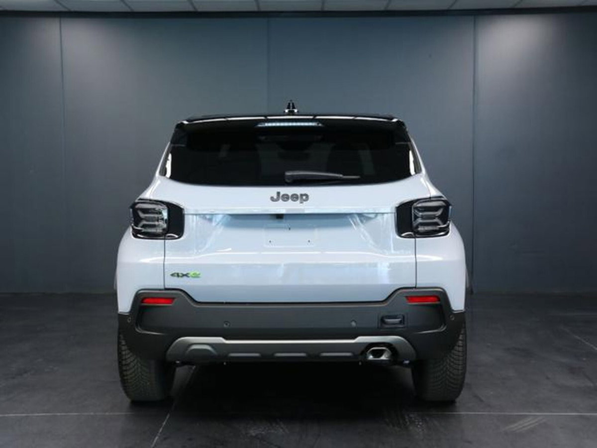 Jeep Avenger 1.2 turbo e-hybrid mhev The North Face 4xe 145cv edct6 (5)