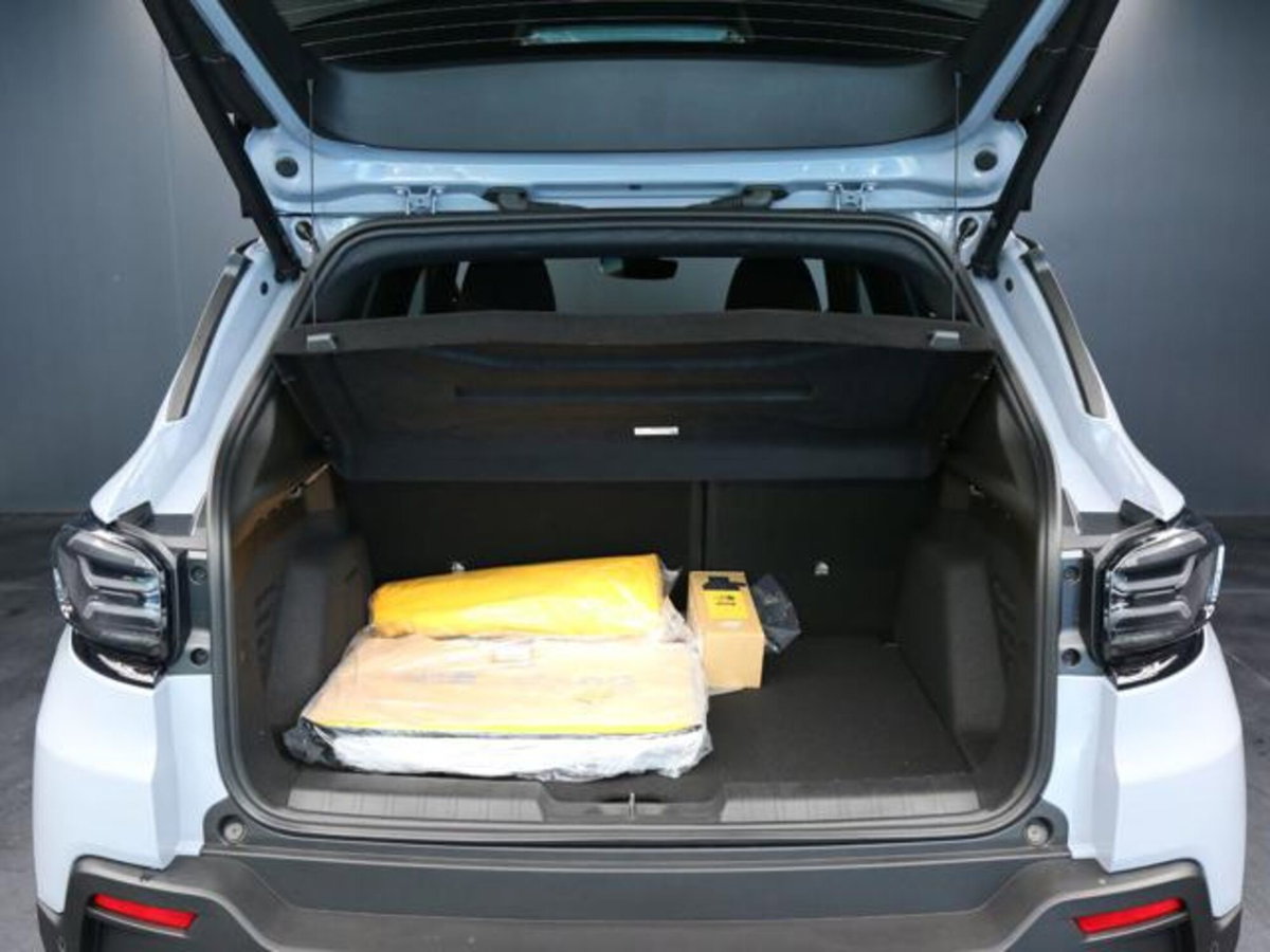Jeep Avenger 1.2 turbo e-hybrid mhev The North Face 4xe 145cv edct6 (7)