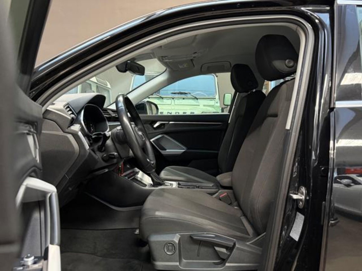 Audi Q3 Sportback 45 TFSI e S tronic Business Plus (8)