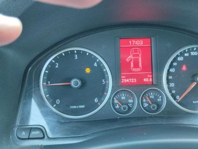 Volkswagen Tiguan 2.0 16V TDI DPF tiptronic Sport & Style (18°) (11)