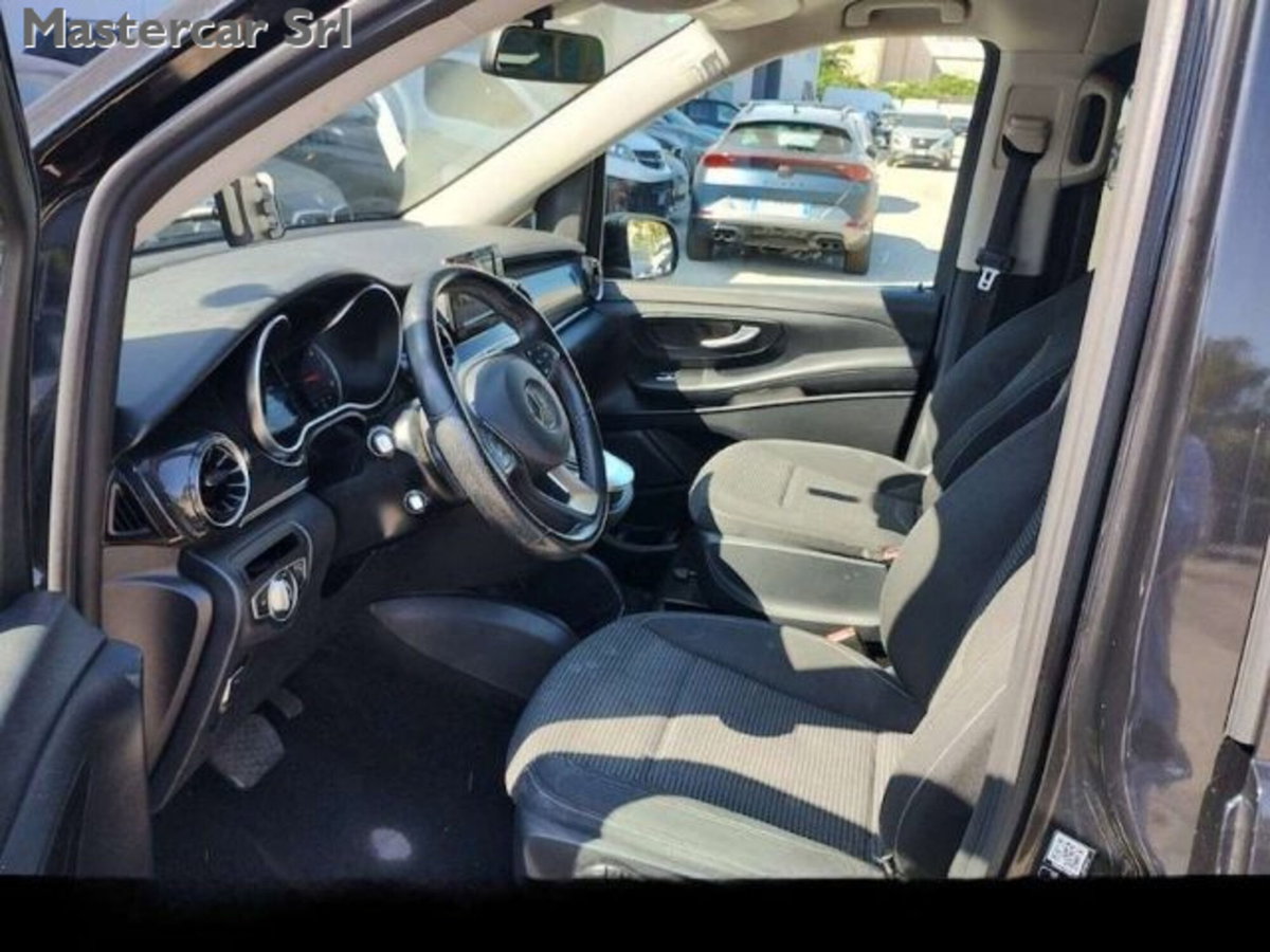 Mercedes-Benz Classe V 220 d Executive Long (6)