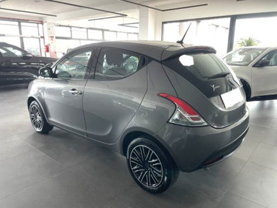 Lancia Ypsilon 1.0 FireFly 5 porte S&S Hybrid Silver Plus (10)