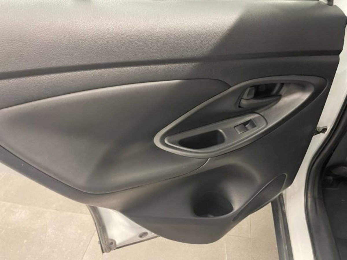 Toyota Yaris Cross 1.5 Hybrid 5p. E-CVT Active (15)